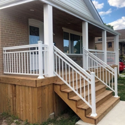 Aluminum porch railing installation